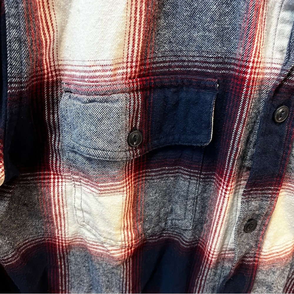 Women’s Falls Creek Button Down Flannel Large - Picture 3 of 5